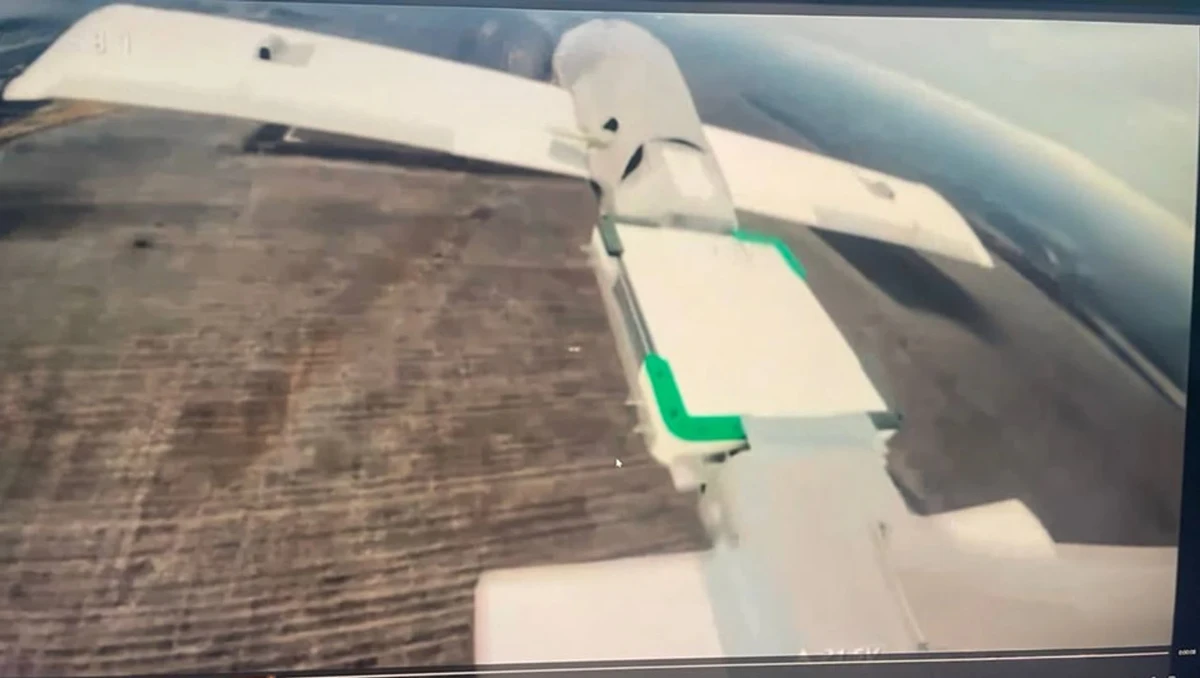 Photo of a Ukrainian drone command vehicle equipped with a Starlink terminal