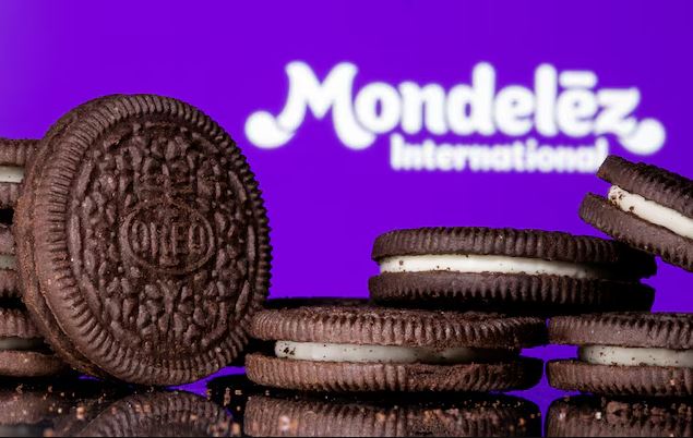 Oreo cookies with Mondelēz International logo in the background