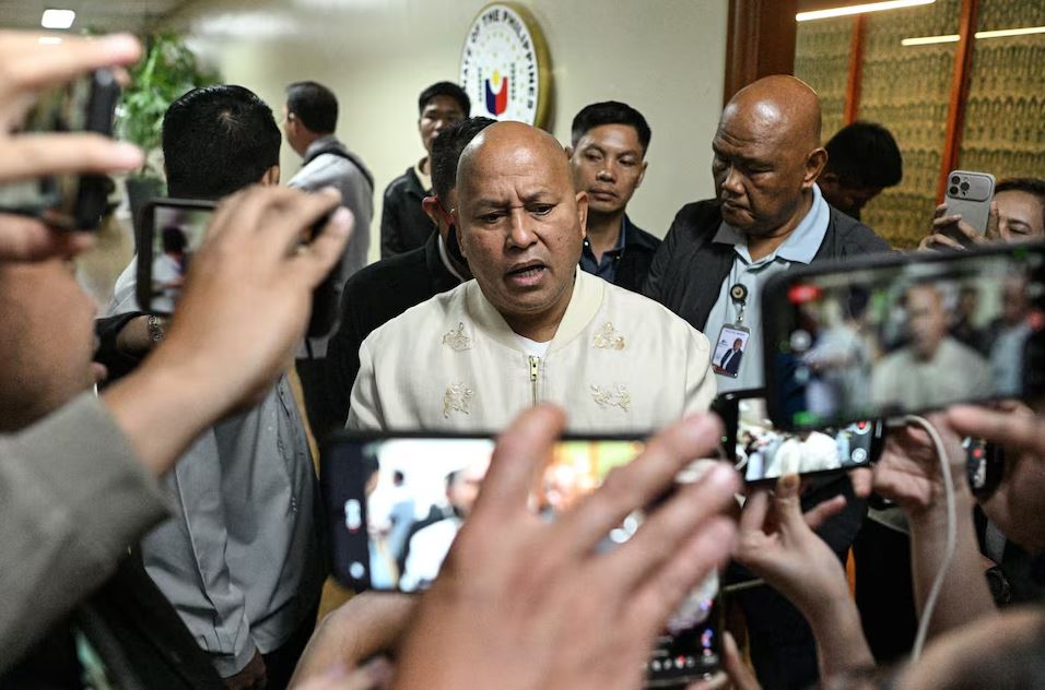 Ronald “Bato” dela Rosa speaking to reporters inside the Philippine Senate amid ICC extradition concerns over the drug war investigation